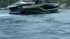 Лодка Lamborghini Макгрегора