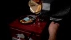 Граммофон из дисковода своими руками.