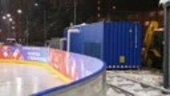 Хоккейная коробка в Питомнике (480p).mp4