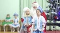 &quot;Говорят, под новый год...&quot; классно рассказывает стих, 5 лет