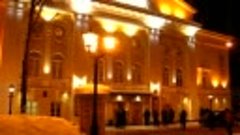 Вечерние проспект Мира и Театр, перед спектаклем «Женитьба» ...
