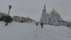 Голуби у Храма Казанской Иконы Божией Матери
