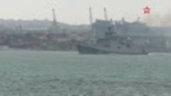 Более 30 кораблей ЧФ выдвинулись на учения из Новороссийска ...