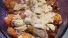 Куриные голени в грибном соусе