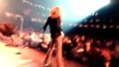 Led Zeppelin - Communication Breakdown (Official Live Video)