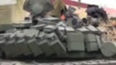 Колонна укропских Т-72АМТ и словацких Т-72М1