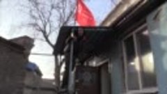 Чичерина установила Знамя Победы на здании СБУ в Мелитополе