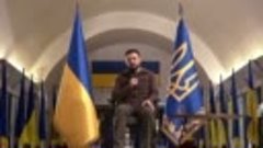 Зеленский дает пресс-конференцию на станции метро в Киеве и ...