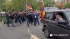 Оппозиция Армении перекрывает улицы Еревана