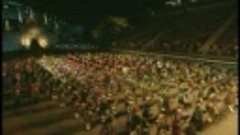 28 - Highlights of the Edinburgh Tattoo - When The Pipers Pl...