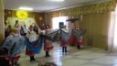 Танец в исполнении творческого коллектива Новосельского сДК