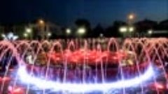 Стерлитамак. Август 2016 г. Городской фонтан вечером.