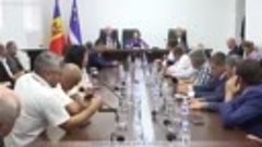 Президент Республики Молдовы пришла поговорить с депутатами ...