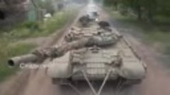Танкисты из РФ, угнали украинский танк, прямо с поля боя - Д...