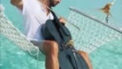Mariage dAmour by Hauser cellist in Maldives