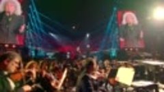 Brian May _u0026 Kerry Ellis performing live at the Arena di...