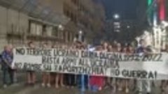Возле министерства финансов в Риме прошла акция протеста про...