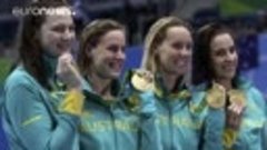 Australia packs a punch in the pool׃ women&#39;s 4x100m freestyl...