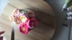 Цветы пионы и маки из крема
