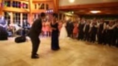 Танец жениха с мамой – гости в шоке!