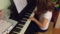 Юная пианистка)) Викуля, 5.5 лет