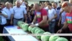 Арбузный фестиваль в Азербайджане׃ подход с головой