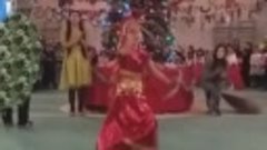 Индийский танец 
Казакбаева Каныкей.