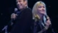 Olivia Newton-John &amp; John Travolta - Live at Grease DVD Laun...