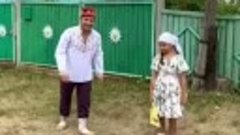 Отец и дочь зажигают. Данир Сабиров танцует со своей дочерью