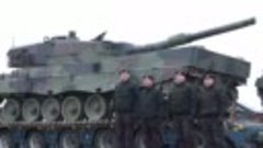 А ось і відео танків «Леопард 2» в Україні.