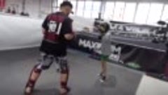 Kickbox Iliyan vs Dave (7)