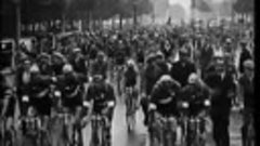 Da Parigi parte il XXIV Tour de France [ARmWkyNo6f8]