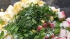 Вкусный белковый салат с кальмаром 🥗
