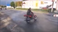 dmitriy-grevcev-zavedu-motocikl_(VIDEOMIN.ORG).mp4