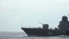 Первая тренировка кораблей к Главному военно-морскому параду...