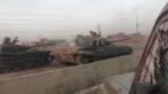 Sudan armiyasining tanklari samolyotlar bilan birga Tezkor h...