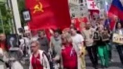 Германия Франкфурт-Бессмертный полк под &quot;Катюшу&quot;.