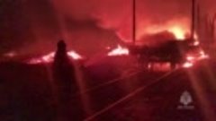 МЧС России предоставило кадры тушения крупного пожара в Сось...