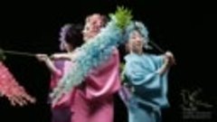 Японское шоу на праздник в Москве - японский танец с глицини...