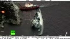 Фрегат-невидимка_ вертолёт заснял лежащий на боку корабль ВМ...