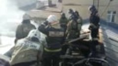 Пожарные оперативно ликвидировали пожар в доме в центре Ново...