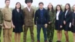 Казахстанские школьники исполнили песню Журавли ко Дню Побед...