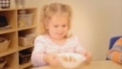 Дети впервые кушают мороженное - супер видео))