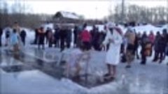 Крещенское купание в реке Чулым. г.Ачинск. Автор Елена Цыган...