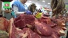 Казах покупает старикам продукты Астана Поддержи своих стари...