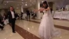 samiy-bistriy-tanec-lezginka-na-gruzinskoy-svadbe_(VIDEOMIN....