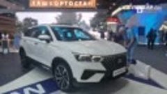 Новую Lada X-Cross 5 представили на ПМЭФ-2023