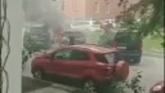 В Ступино мужчина вытащил ребенка из загоревшейся машины
