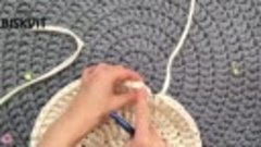 Вяжем коврик крючком из трикотажной пряжи - коврик-лапка