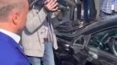 Директор «АвтоВАЗа» показал на ПМЭФ новую Lada Aura, но коры...